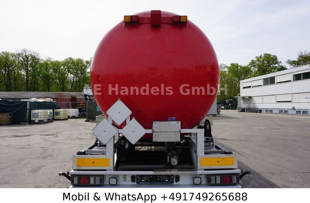 Feldbinder TSA 32.3 Aluminium Bitumen*ADR/32.000Ltr./3-Axle - Tankoplegger: afbeelding 4 Feldbinder TSA 32.3 Aluminium Bitumen*ADR/32.000Ltr./3-Axle - Tankoplegger: afbeelding 4