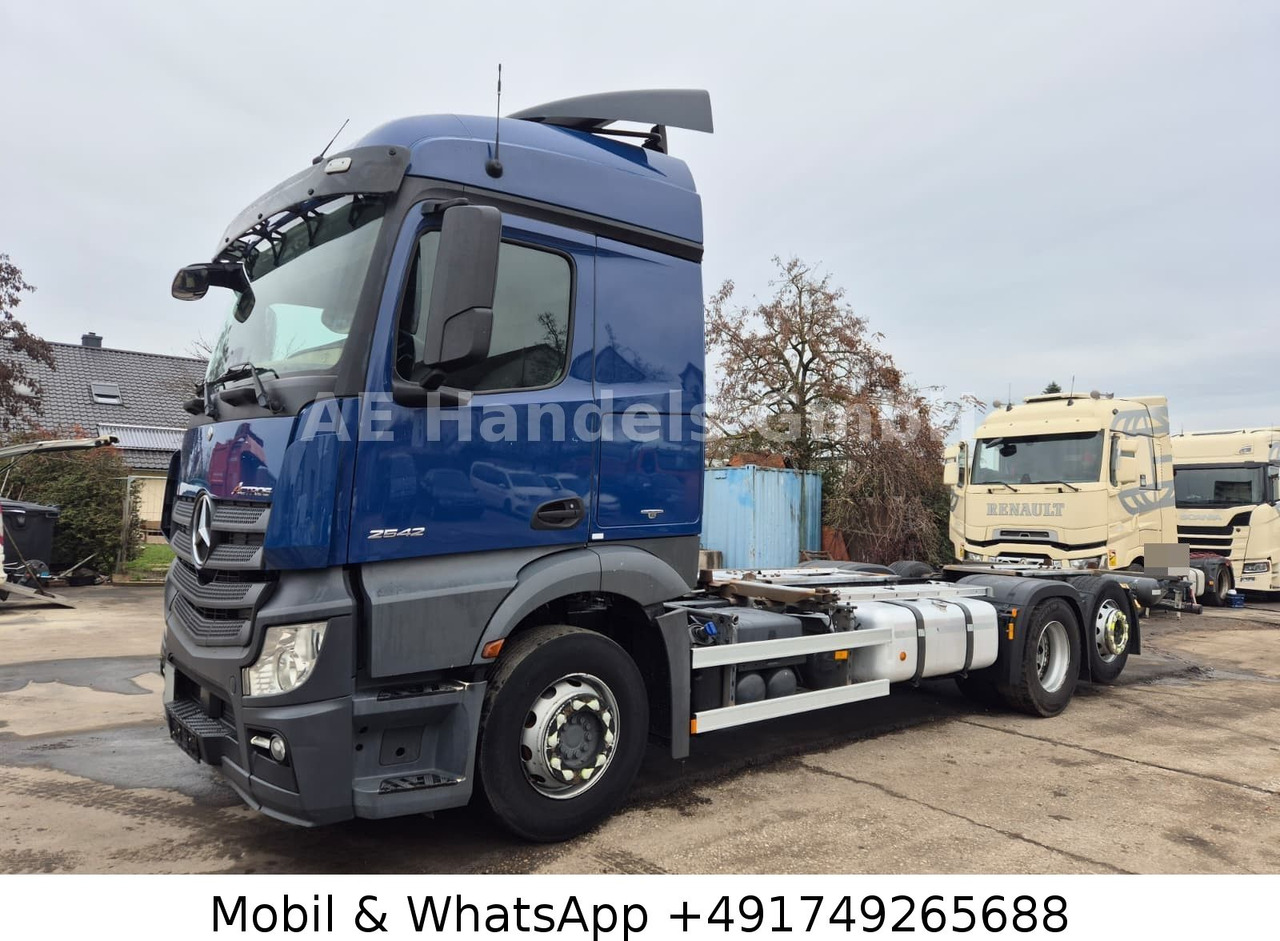 Mercedes-Benz Actros 4 2542 StreamSpace LL BDF *Retader/Multi - Containertransporter/ Wissellaadbak vrachtwagen: afbeelding 2 Mercedes-Benz Actros 4 2542 StreamSpace LL BDF *Retader/Multi - Containertransporter/ Wissellaadbak vrachtwagen: afbeelding 2