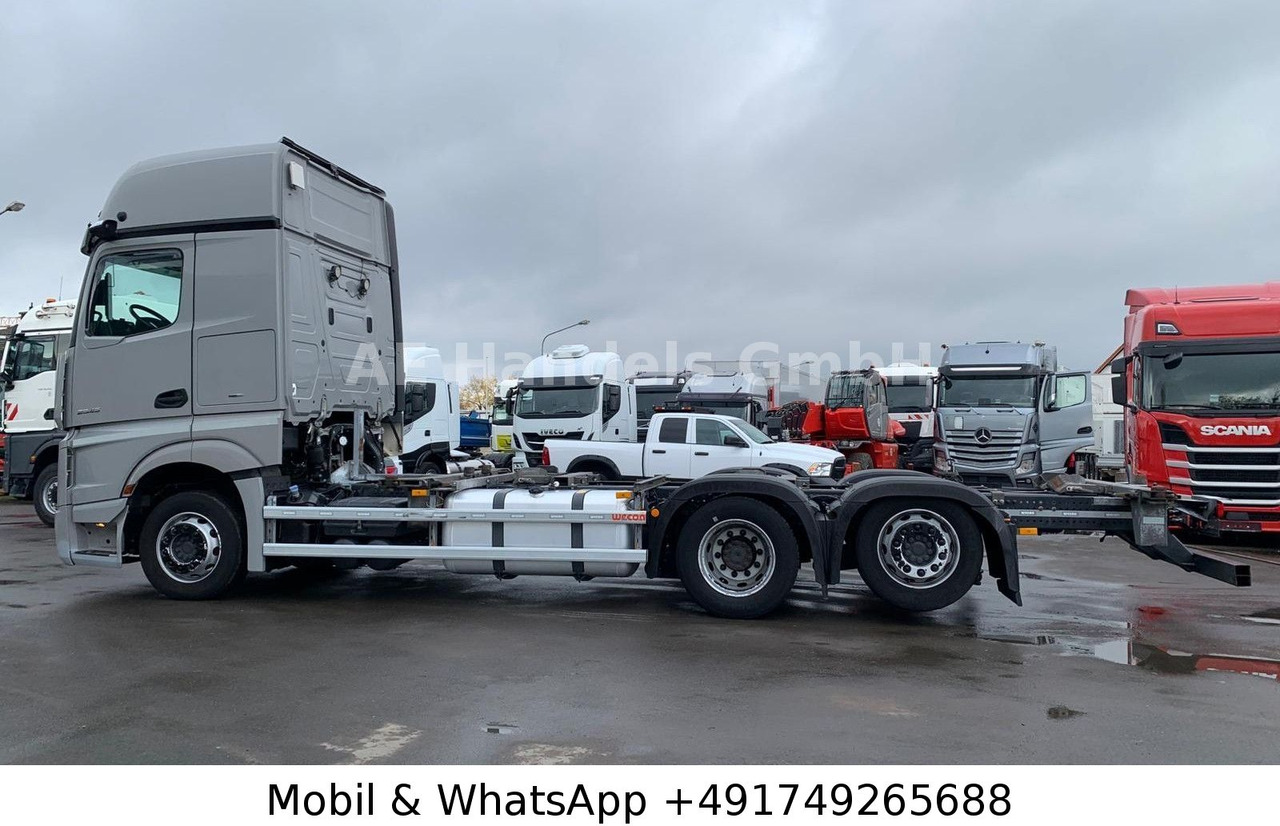 Mercedes-Benz Actros 5 2545 GigaSpace BDF *Retarder/Multi/AHK - Containertransporter/ Wissellaadbak vrachtwagen: afbeelding 2 Mercedes-Benz Actros 5 2545 GigaSpace BDF *Retarder/Multi/AHK - Containertransporter/ Wissellaadbak vrachtwagen: afbeelding 2