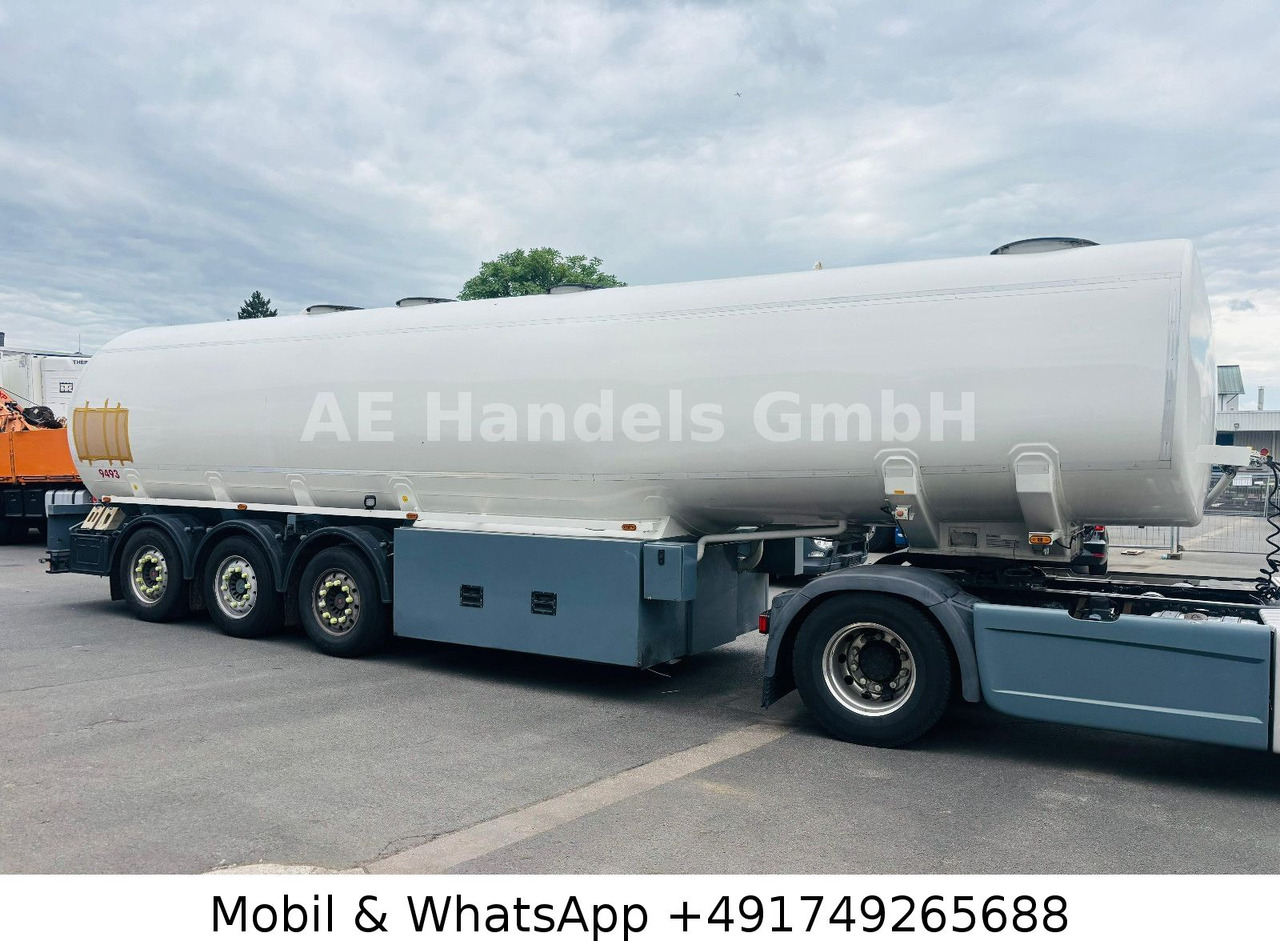 ROHR TAL-A-ZE 44,0 *44m³/ADR/4xKammer/4xDomdeckel - Tankoplegger: afbeelding 2 ROHR TAL-A-ZE 44,0 *44m³/ADR/4xKammer/4xDomdeckel - Tankoplegger: afbeelding 2