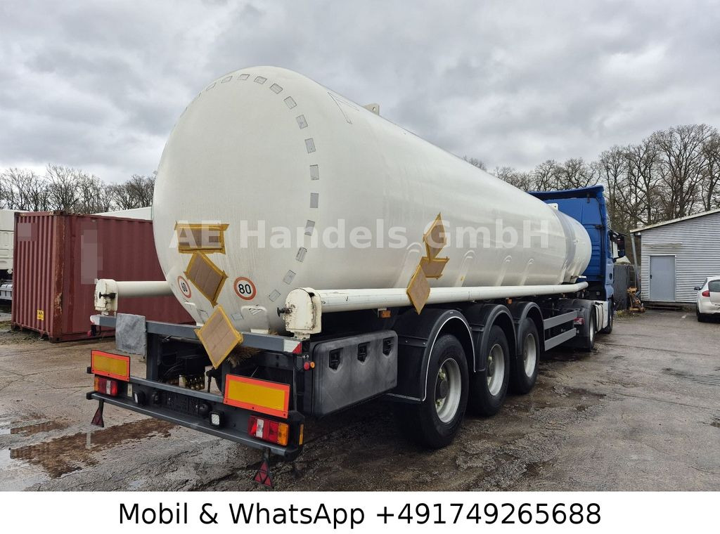 Willig *ADR/40.000Liter/Kerosin/Diesel/Benzin Willig *ADR/40.000Liter/Kerosin/Diesel/Benzin - Tankoplegger: afbeelding 3 Willig *ADR/40.000Liter/Kerosin/Diesel/Benzin Willig *ADR/40.000Liter/Kerosin/Diesel/Benzin - Tankoplegger: afbeelding 3