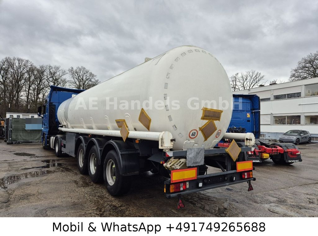 Willig *ADR/40.000Liter/Kerosin/Diesel/Benzin Willig *ADR/40.000Liter/Kerosin/Diesel/Benzin - Tankoplegger: afbeelding 5 Willig *ADR/40.000Liter/Kerosin/Diesel/Benzin Willig *ADR/40.000Liter/Kerosin/Diesel/Benzin - Tankoplegger: afbeelding 5