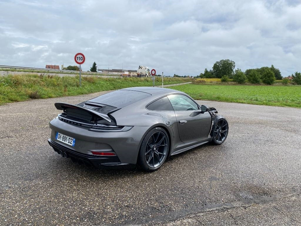 Porsche 911/ 992 - 4.0i GT3 Pack Touring 1er Main - Personenwagen: afbeelding 4 Porsche 911/ 992 - 4.0i GT3 Pack Touring 1er Main - Personenwagen: afbeelding 4