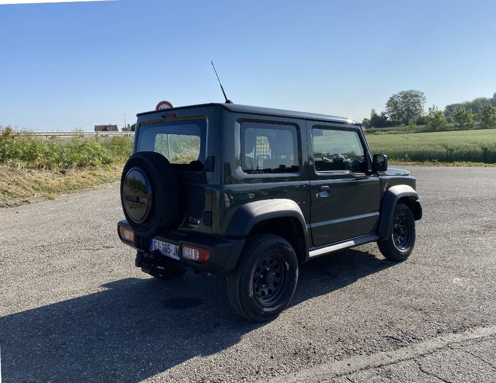 Suzuki JIMNY 1.5i 102/AllGrip endommagé - Personenwagen: afbeelding 4 Suzuki JIMNY 1.5i 102/AllGrip endommagé - Personenwagen: afbeelding 4