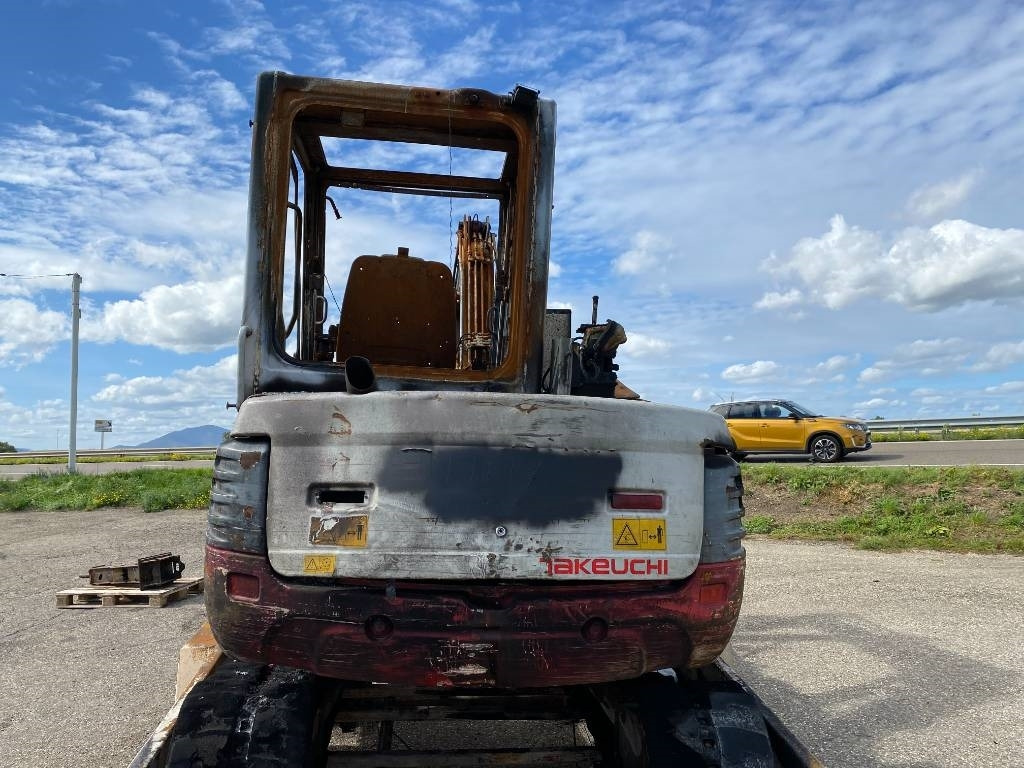 Takeuchi TB 250 + Brise roche et Godets endommagée - Minigraafmachine: afbeelding 2 Takeuchi TB 250 + Brise roche et Godets endommagée - Minigraafmachine: afbeelding 2