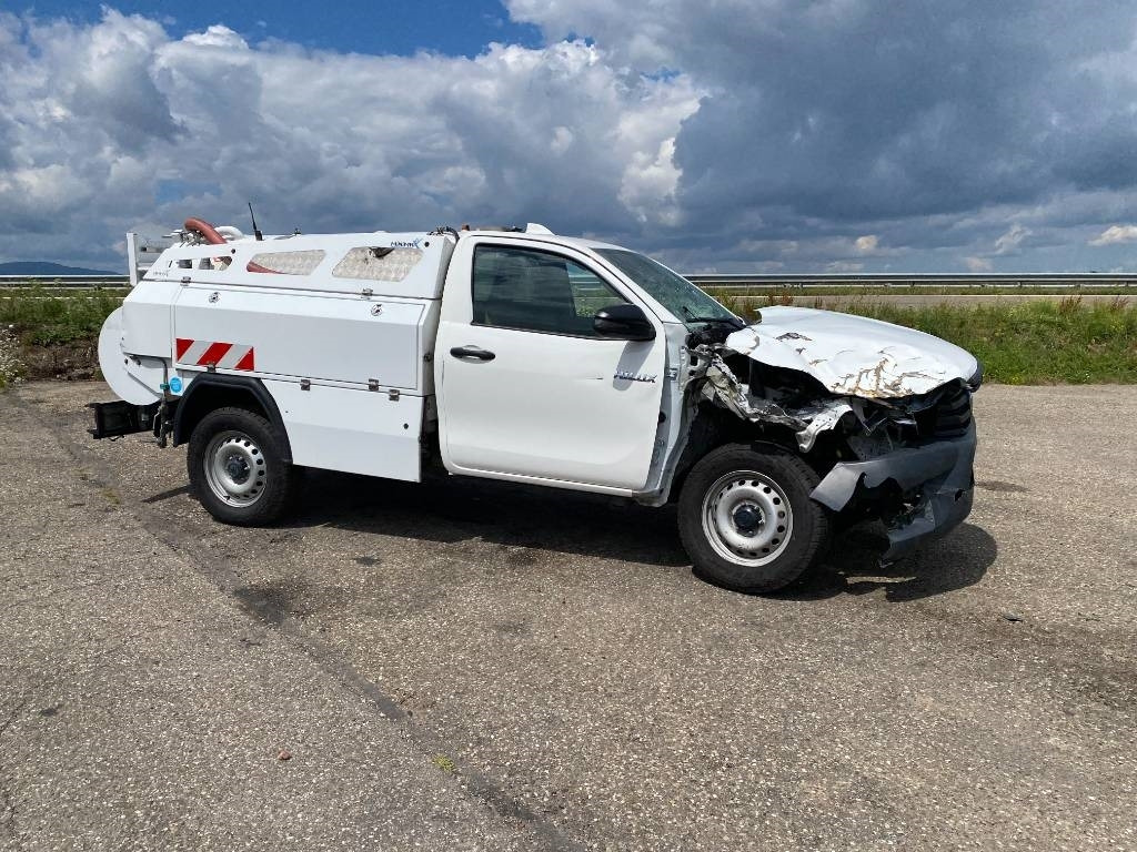 Toyota HILUX 2.4 D4D /MINIMAX COMBINE LONGWAY endommagé - Vacuümwagen: afbeelding 3 Toyota HILUX 2.4 D4D /MINIMAX COMBINE LONGWAY endommagé - Vacuümwagen: afbeelding 3