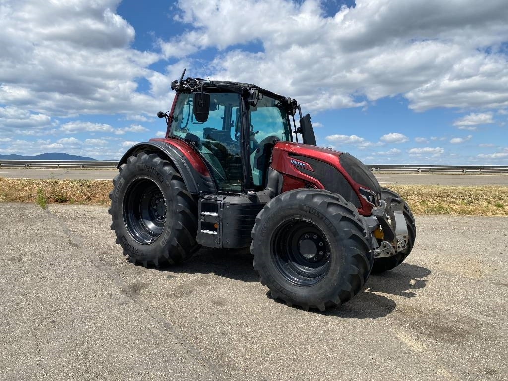 Valtra N 175 / DIRECT Variation Continue endommagé - Tractor: afbeelding 3 Valtra N 175 / DIRECT Variation Continue endommagé - Tractor: afbeelding 3