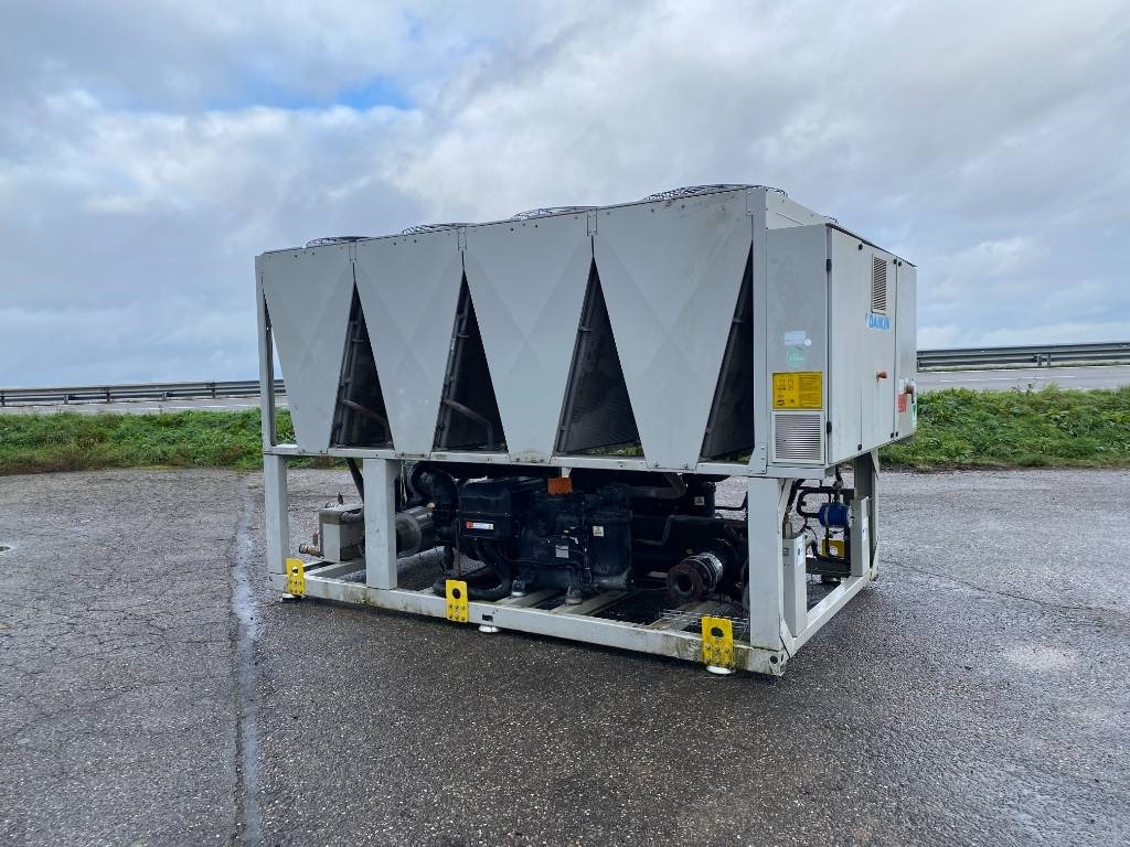 Daikin Groupe de Climatisation EWAD450STZ-SL B2+OP - Bouwmaterieel: afbeelding 3 Daikin Groupe de Climatisation EWAD450STZ-SL B2+OP - Bouwmaterieel: afbeelding 3