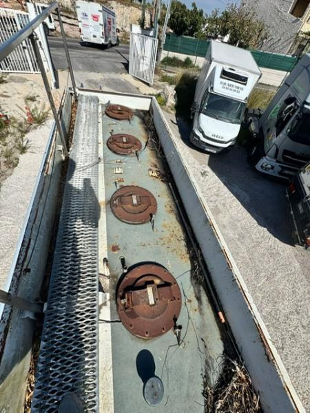 Renault MIDLUM 210 CITERNE MERCERON 11000 L 4 COMPARTIMENTS - Tankwagen: afbeelding 4 Renault MIDLUM 210 CITERNE MERCERON 11000 L 4 COMPARTIMENTS - Tankwagen: afbeelding 4