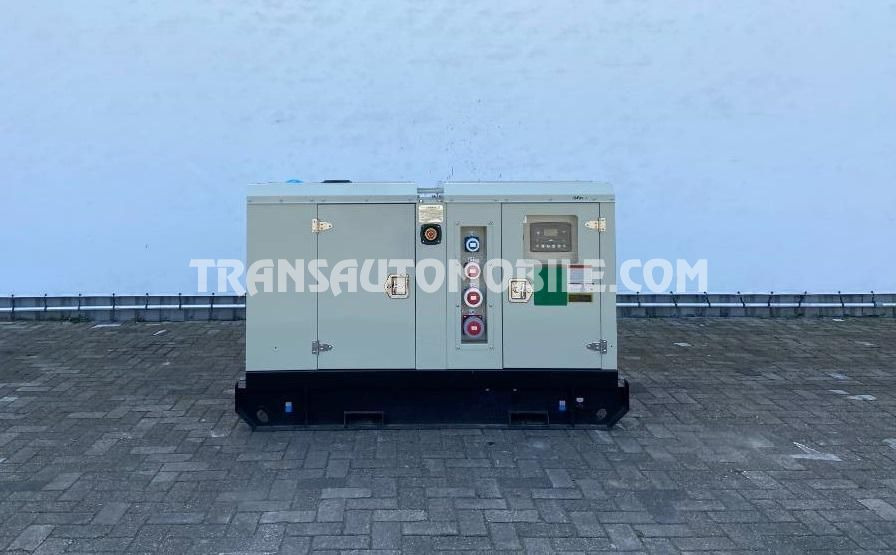 Perkins 15 kVA 1.5L DIESEL - EXPORT OUT EU - Industrie generator: afbeelding 4 Perkins 15 kVA 1.5L DIESEL - EXPORT OUT EU - Industrie generator: afbeelding 4
