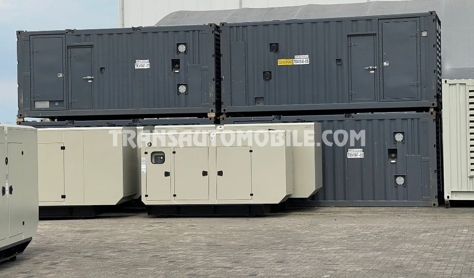 Perkins 700 kVA 97.0L DIESEL - EXPORT OUT EU - Industrie generator: afbeelding 2 Perkins 700 kVA 97.0L DIESEL - EXPORT OUT EU - Industrie generator: afbeelding 2