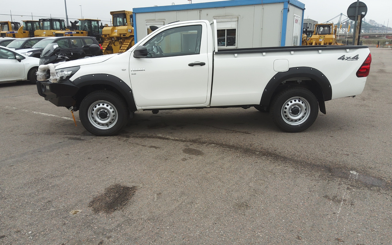 Toyota Hilux / Revo RHD Pick-up single Cab 2.8L Diesel Manual - Pick-up: afbeelding 3 Toyota Hilux / Revo RHD Pick-up single Cab 2.8L Diesel Manual - Pick-up: afbeelding 3