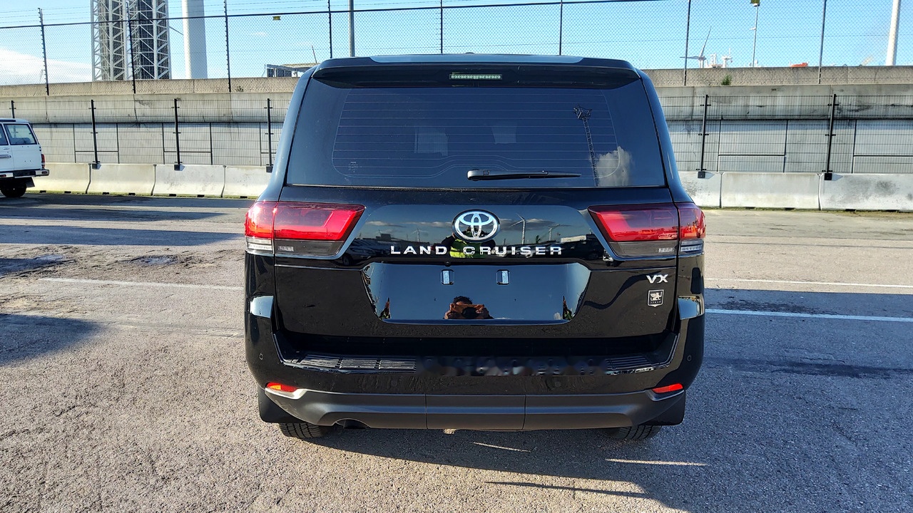 Toyota Land Cruiser 300 V6 VX 7 SEATERS / PLACES 3.5L Petrol Automatic VXVHO - Personenwagen: afbeelding 5 Toyota Land Cruiser 300 V6 VX 7 SEATERS / PLACES 3.5L Petrol Automatic VXVHO - Personenwagen: afbeelding 5