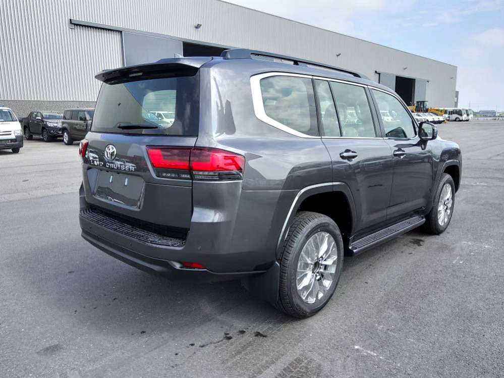 Toyota Land Cruiser 300 V6 VXR ZX 7 SEATERS / PLACES 3.5L Petrol Automatic AEOB - Personenwagen: afbeelding 5 Toyota Land Cruiser 300 V6 VXR ZX 7 SEATERS / PLACES 3.5L Petrol Automatic AEOB - Personenwagen: afbeelding 5