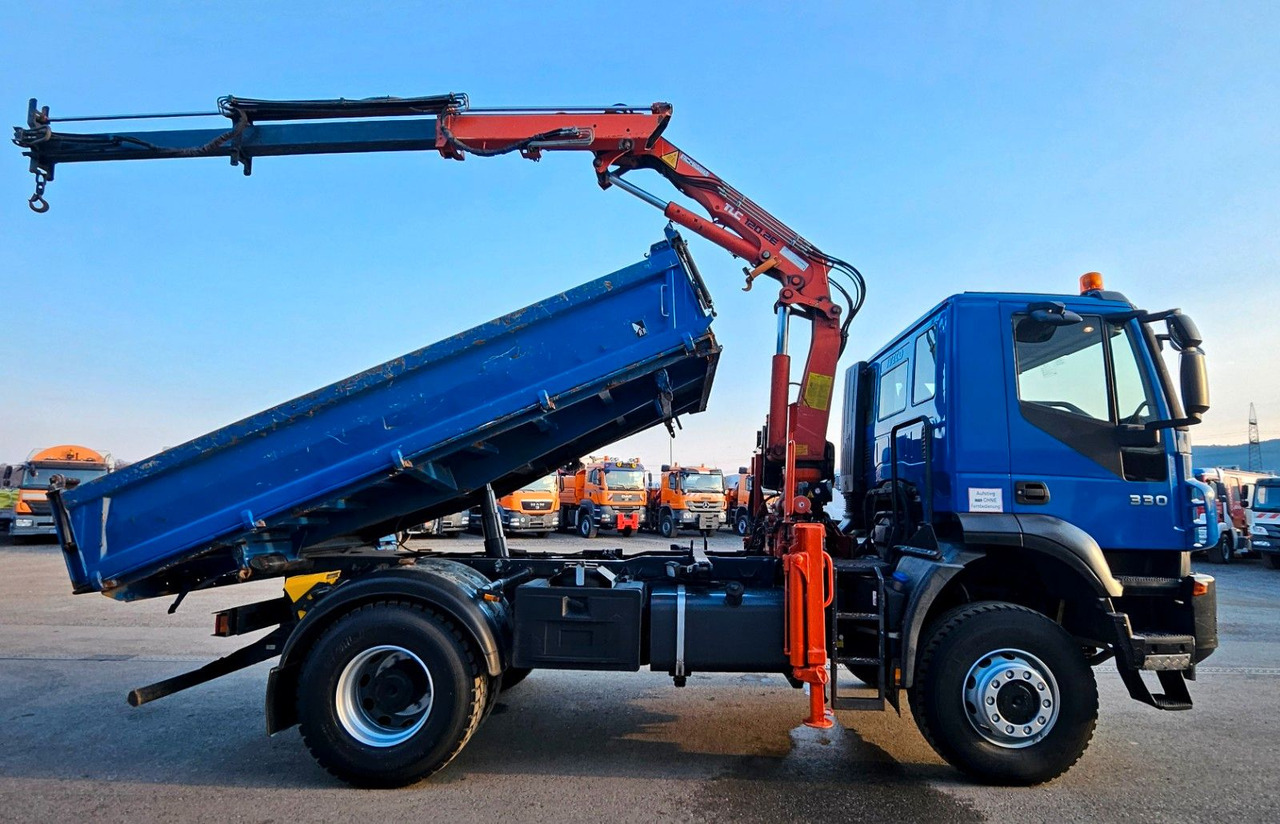Iveco Trakker 190T33 4x4 Euro5 Kran Atlas 120.2E Funk - Kipper vrachtwagen, Kraanwagen: afbeelding 2 Iveco Trakker 190T33 4x4 Euro5 Kran Atlas 120.2E Funk - Kipper vrachtwagen, Kraanwagen: afbeelding 2