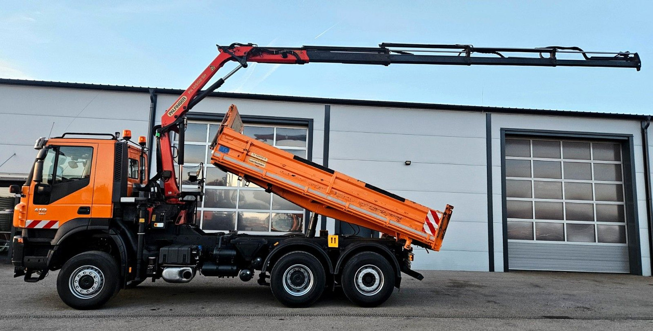 Iveco Trakker 410 6x4-4 EEV Palfinger PK12502 Funk - Kipper vrachtwagen, Kraanwagen: afbeelding 2 Iveco Trakker 410 6x4-4 EEV Palfinger PK12502 Funk - Kipper vrachtwagen, Kraanwagen: afbeelding 2
