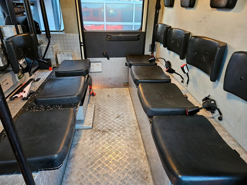 Brandweerwagen MAN 14.224 L80 4x4 Feuerwehr LF16 Ziegler MAN 14.224 L80 4x4 Feuerwehr LF16 Ziegler: afbeelding 14 Brandweerwagen MAN 14.224 L80 4x4 Feuerwehr LF16 Ziegler MAN 14.224 L80 4x4 Feuerwehr LF16 Ziegler: afbeelding 14