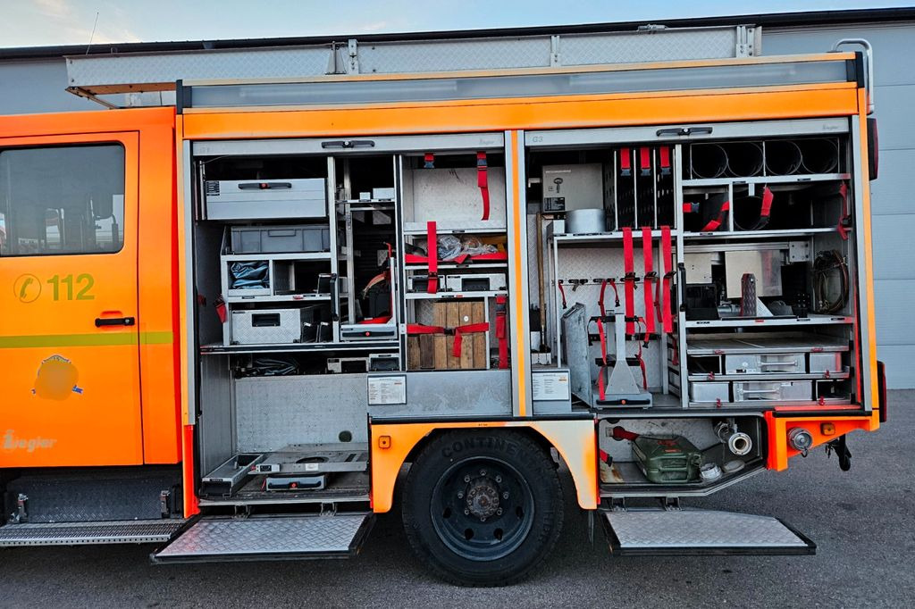 Brandweerwagen MAN 14.224 L80 4x4 Feuerwehr LF16 Ziegler MAN 14.224 L80 4x4 Feuerwehr LF16 Ziegler: afbeelding 6 Brandweerwagen MAN 14.224 L80 4x4 Feuerwehr LF16 Ziegler MAN 14.224 L80 4x4 Feuerwehr LF16 Ziegler: afbeelding 6