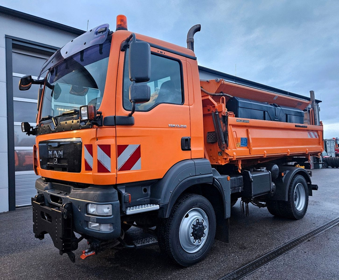 MAN TGM 13.250 4x4 Euro5 Winterdienst - Kipper vrachtwagen: afbeelding 1 MAN TGM 13.250 4x4 Euro5 Winterdienst - Kipper vrachtwagen: afbeelding 1