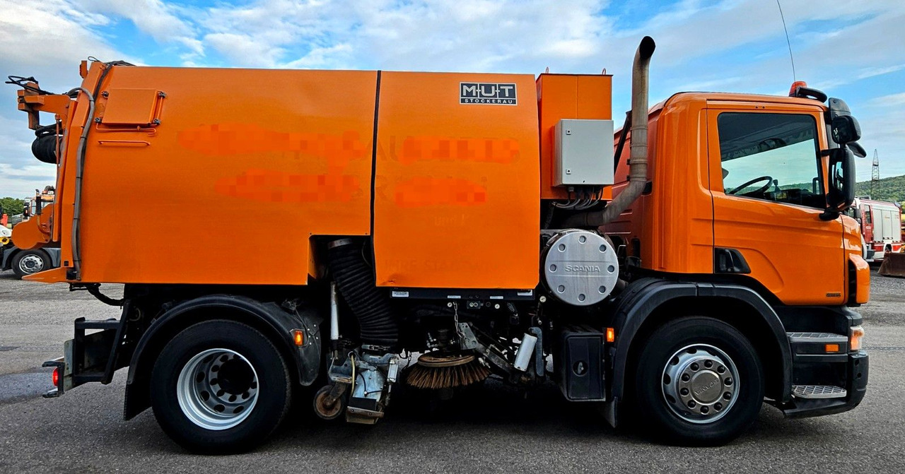 Scania P280 Euro5 MUT 7m3 Hydrostat - Veegwagen: afbeelding 2 Scania P280 Euro5 MUT 7m3 Hydrostat - Veegwagen: afbeelding 2