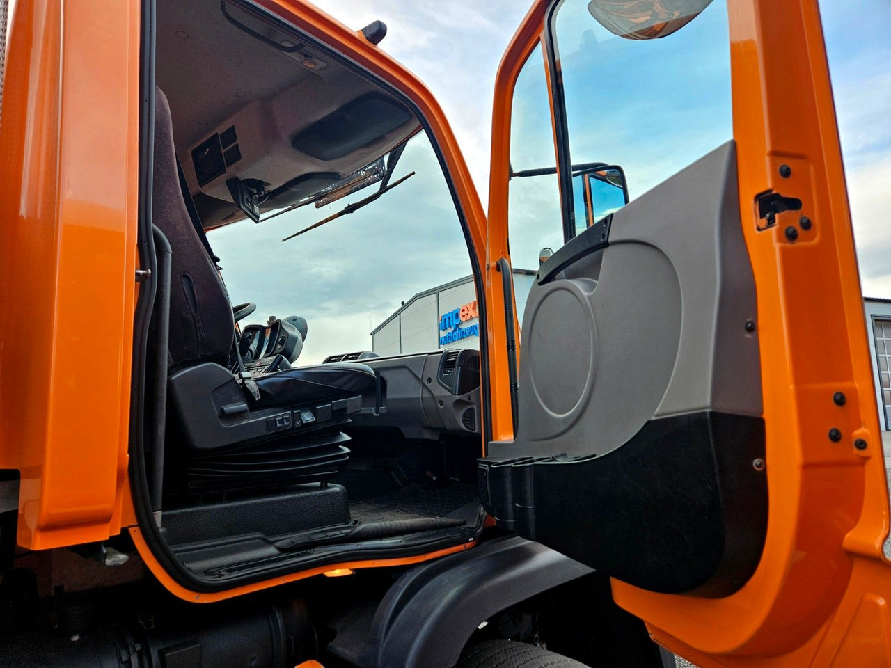 Kipper vrachtwagen Unimog U527 UGE Euro6 VarioPilot Hydrostat: afbeelding 13