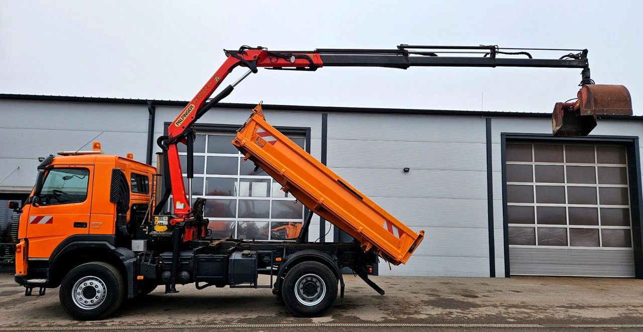 Volvo FM 370 4x4 Palfinger PK12002 Funk Kran EEV - Kipper vrachtwagen, Kraanwagen: afbeelding 2 Volvo FM 370 4x4 Palfinger PK12002 Funk Kran EEV - Kipper vrachtwagen, Kraanwagen: afbeelding 2