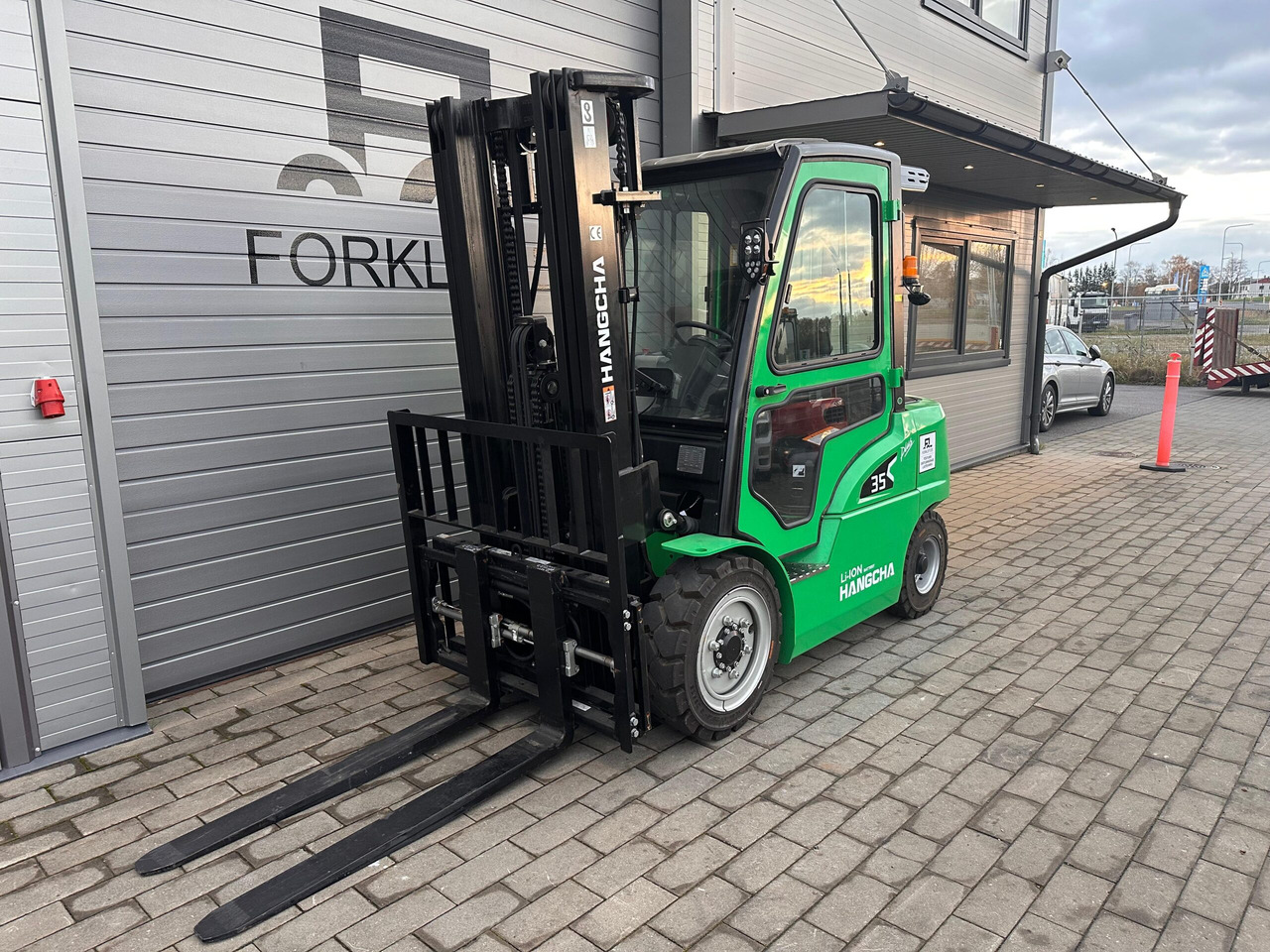 HC XH CPD35-XY2G-SI24 (309V Li-ion aku) - Elektrische heftruck: afbeelding 1 HC XH CPD35-XY2G-SI24 (309V Li-ion aku) - Elektrische heftruck: afbeelding 1