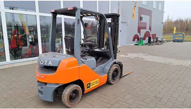 Toyota 02-8FDF20 - Diesel heftruck: afbeelding 4 Toyota 02-8FDF20 - Diesel heftruck: afbeelding 4