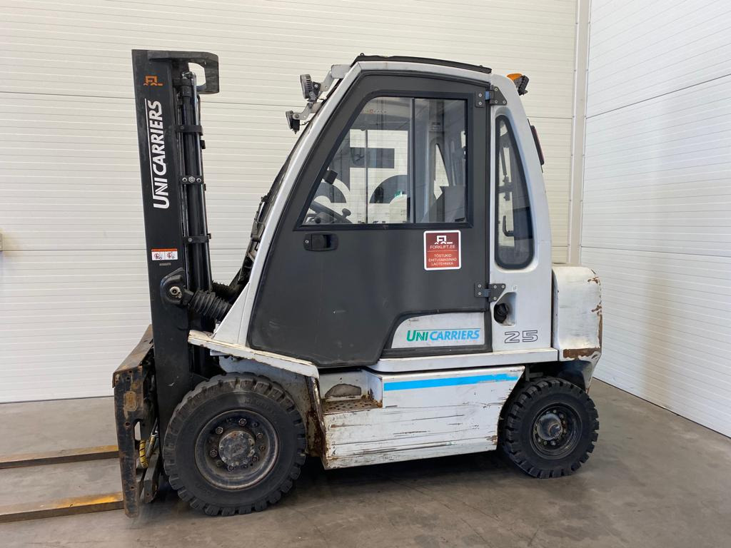Unicarriers Y1D2A25Q - Diesel heftruck: afbeelding 2 Unicarriers Y1D2A25Q - Diesel heftruck: afbeelding 2