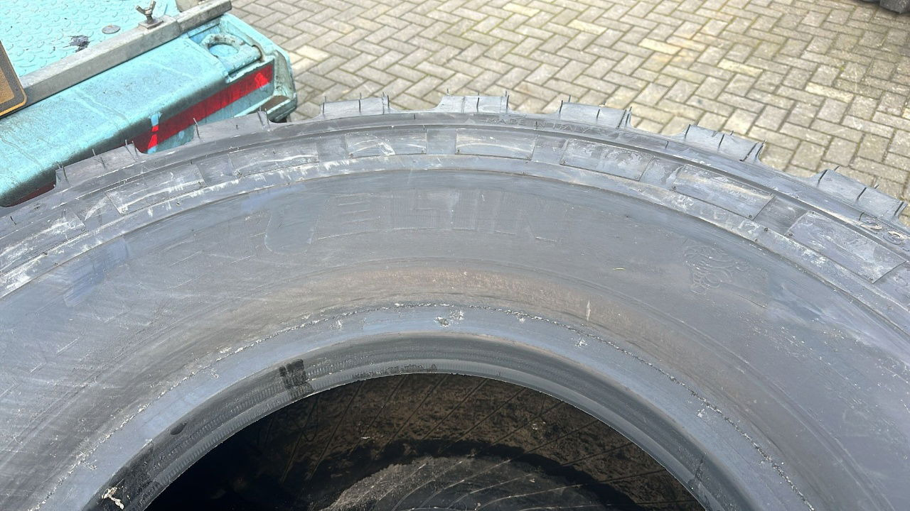 Michelin 23.5-25 XHA Banden 2 Stuks - Band: afbeelding 2 Michelin 23.5-25 XHA Banden 2 Stuks - Band: afbeelding 2