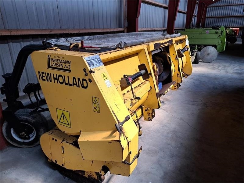New Holland 355 W Græspick-up - Hooi-/ Voedermachine: afbeelding 4 New Holland 355 W Græspick-up - Hooi-/ Voedermachine: afbeelding 4