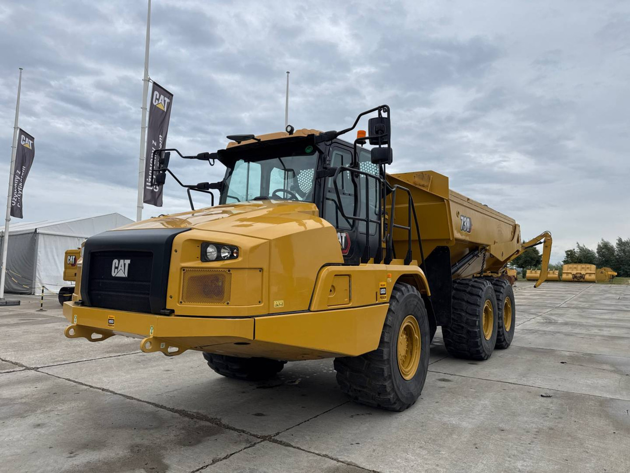 CAT 730 - Kiepwagen met knikbesturing: afbeelding 2 CAT 730 - Kiepwagen met knikbesturing: afbeelding 2