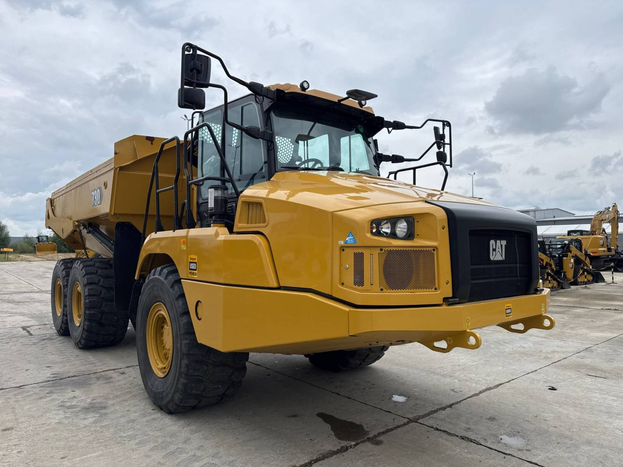 CAT 730 - Kiepwagen met knikbesturing: afbeelding 3 CAT 730 - Kiepwagen met knikbesturing: afbeelding 3