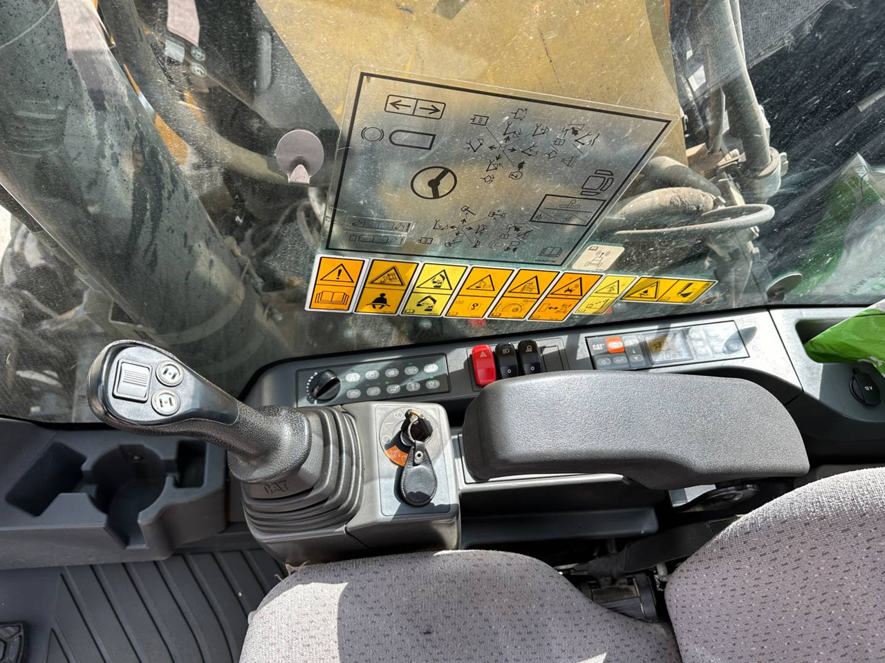 Mobiele graafmachine CAT M318F: afbeelding 13