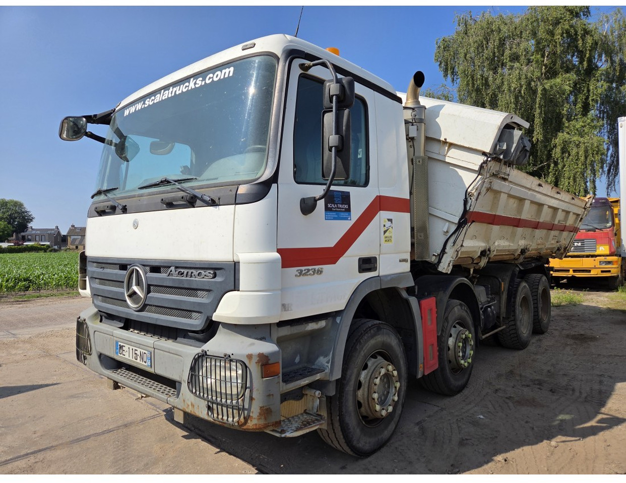 Mercedes Actros 3236 8x4 2-Side Tipper EPS Gearbox 3 Pedals - Kipper vrachtwagen: afbeelding 4 Mercedes Actros 3236 8x4 2-Side Tipper EPS Gearbox 3 Pedals - Kipper vrachtwagen: afbeelding 4
