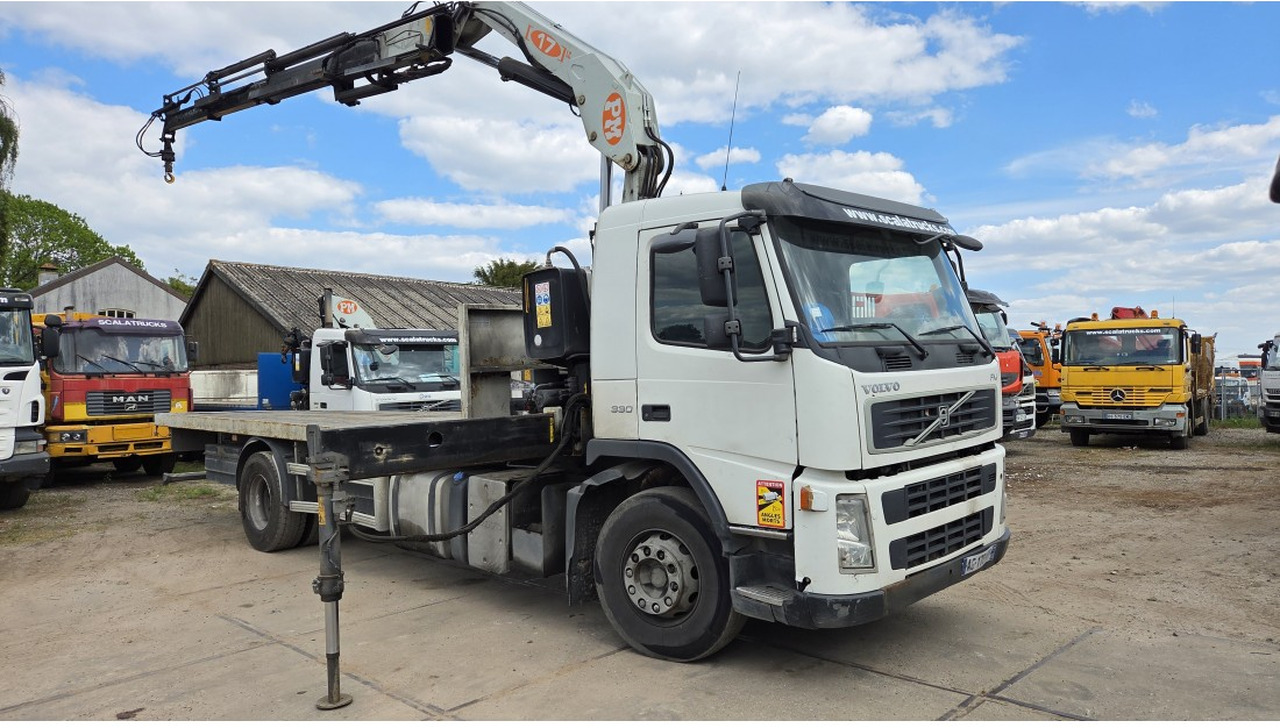 VOLVO FM 330 FLATBED 4X2 PM 17 LC 17 TON - Vrachtwagen met open laadbak, Kraanwagen: afbeelding 4 VOLVO FM 330 FLATBED 4X2 PM 17 LC 17 TON - Vrachtwagen met open laadbak, Kraanwagen: afbeelding 4