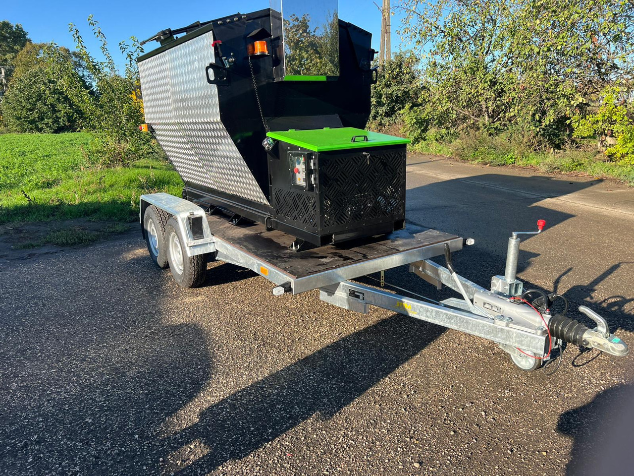 TICAB Asphalt Hot Box from the Manufacturer for 2,8 t, termiskais bunkurs asfaltam HB-2 - Asfaltmachine: afbeelding 5 TICAB Asphalt Hot Box from the Manufacturer for 2,8 t, termiskais bunkurs asfaltam HB-2 - Asfaltmachine: afbeelding 5