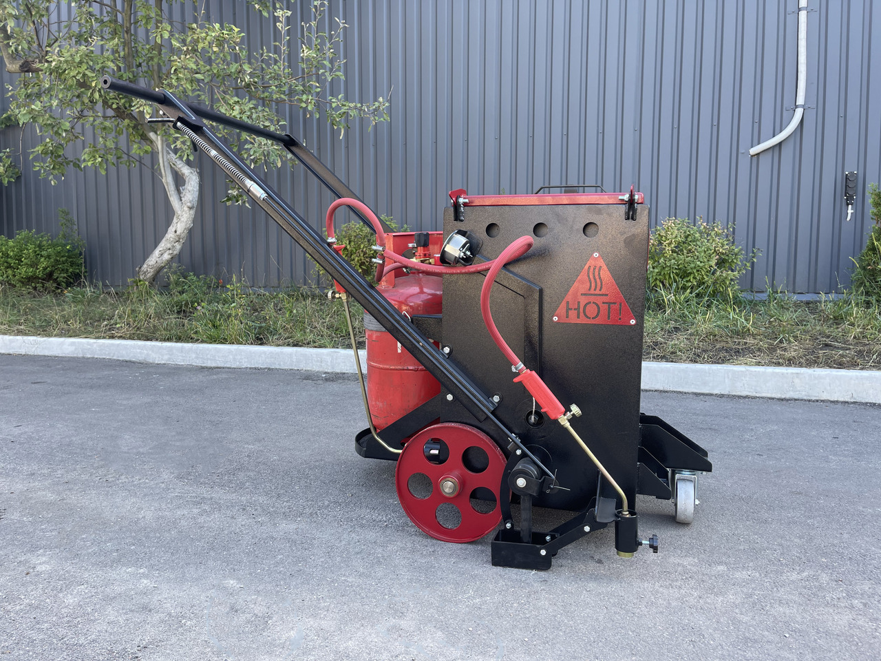 TICAB Manufacturer, Mini Crack Sealing Machine , 70L - Bitumen sprayer: afbeelding 2 TICAB Manufacturer, Mini Crack Sealing Machine , 70L - Bitumen sprayer: afbeelding 2