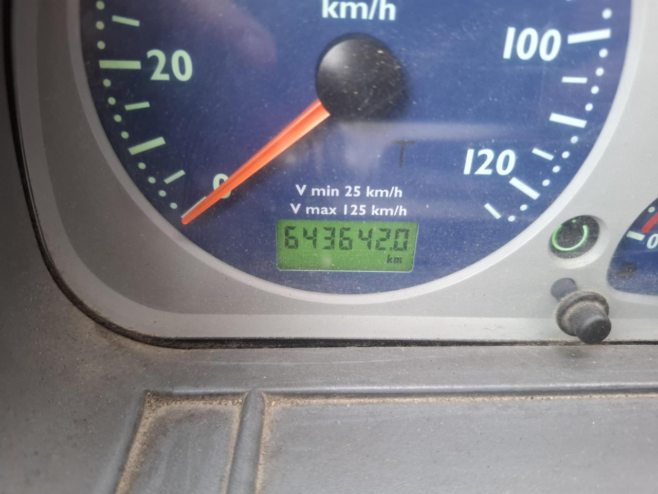 IVECO Stralis AT260S35Y - Schuifzeilen vrachtwagen: afbeelding 2 IVECO Stralis AT260S35Y - Schuifzeilen vrachtwagen: afbeelding 2