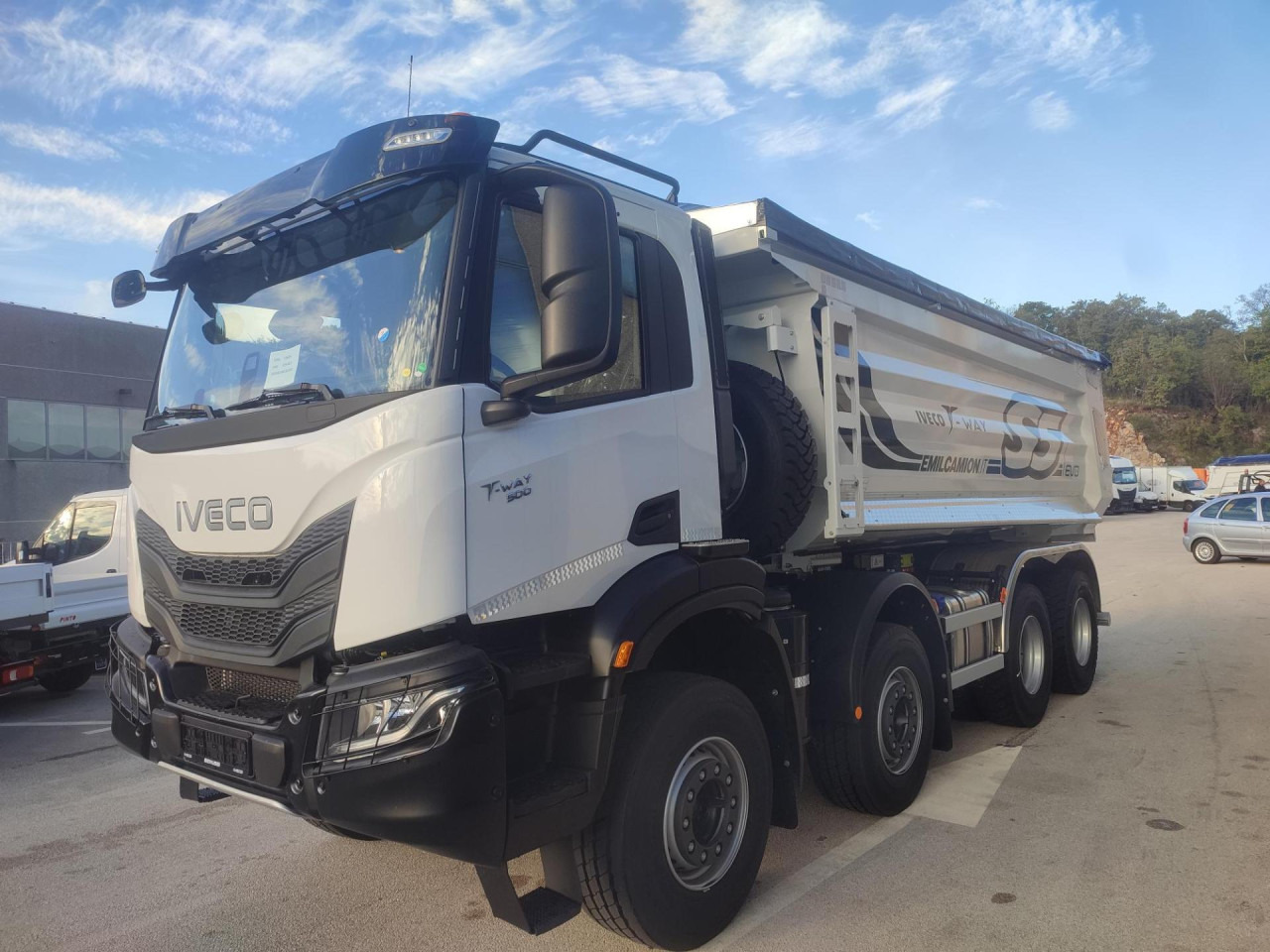 IVECO T-Way AD410T50 - Kipper vrachtwagen: afbeelding 1 IVECO T-Way AD410T50 - Kipper vrachtwagen: afbeelding 1