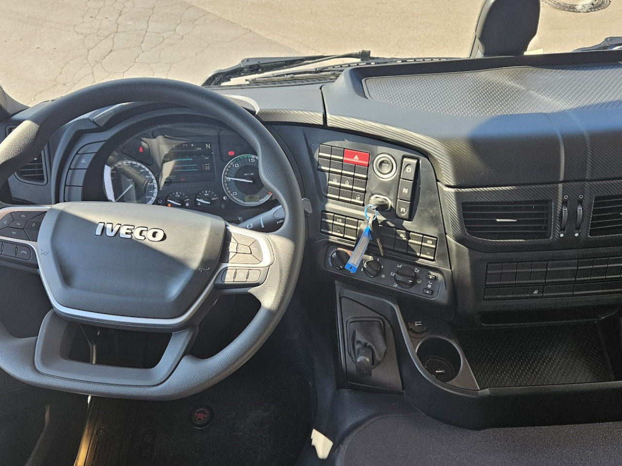 Interieur foto 1: Trekker IVECO S-Way AD440S46T/P