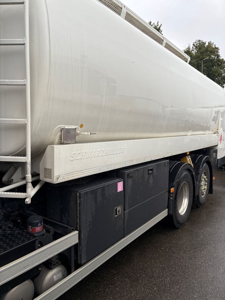 Renault T460 6x2, E6, ADR, Diesel/Benzin, Schwarzmueller - Tankwagen: afbeelding 4 Renault T460 6x2, E6, ADR, Diesel/Benzin, Schwarzmueller - Tankwagen: afbeelding 4