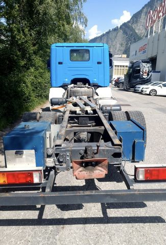Scania R124LB 420 4x2, Euro 3 - Chassis vrachtwagen: afbeelding 5 Scania R124LB 420 4x2, Euro 3 - Chassis vrachtwagen: afbeelding 5