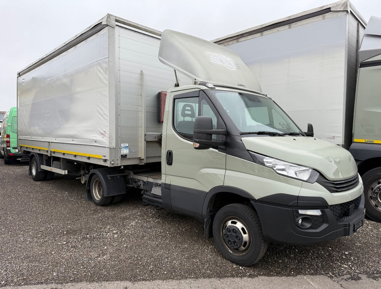 Iveco 50C18T Daily 4x2,E6,mit Auflieger Mobas 7.5 Lade - Trekker: afbeelding 1 Iveco 50C18T Daily 4x2,E6,mit Auflieger Mobas 7.5 Lade - Trekker: afbeelding 1