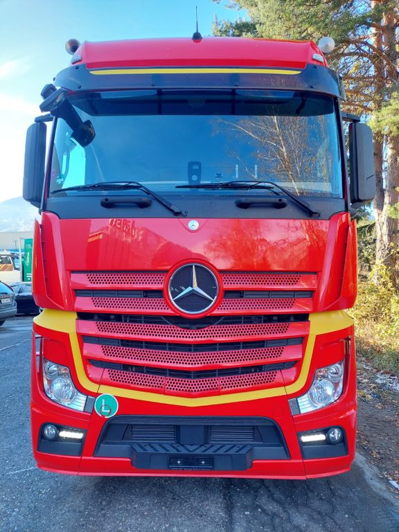Mercedes-Benz Actros 1845 4x2, E6, Retarder, Schubbodenhydraul Mercedes-Benz Actros 1845 4x2, E6, Retarder, Schubbodenhydraul - Trekker: afbeelding 2 Mercedes-Benz Actros 1845 4x2, E6, Retarder, Schubbodenhydraul Mercedes-Benz Actros 1845 4x2, E6, Retarder, Schubbodenhydraul - Trekker: afbeelding 2
