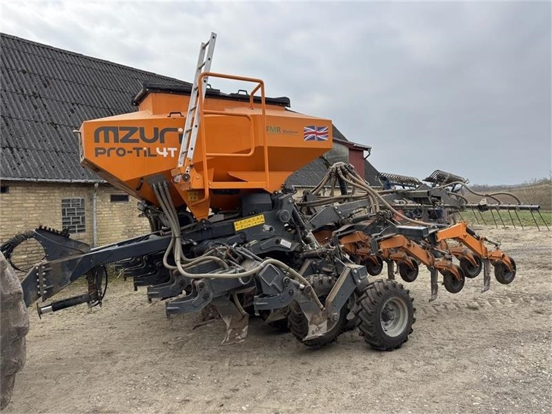 Mzuri Pro-Till 4T Med en del extra tilbehør/reserv - Zaaimachine: afbeelding 1 Mzuri Pro-Till 4T Med en del extra tilbehør/reserv - Zaaimachine: afbeelding 1
