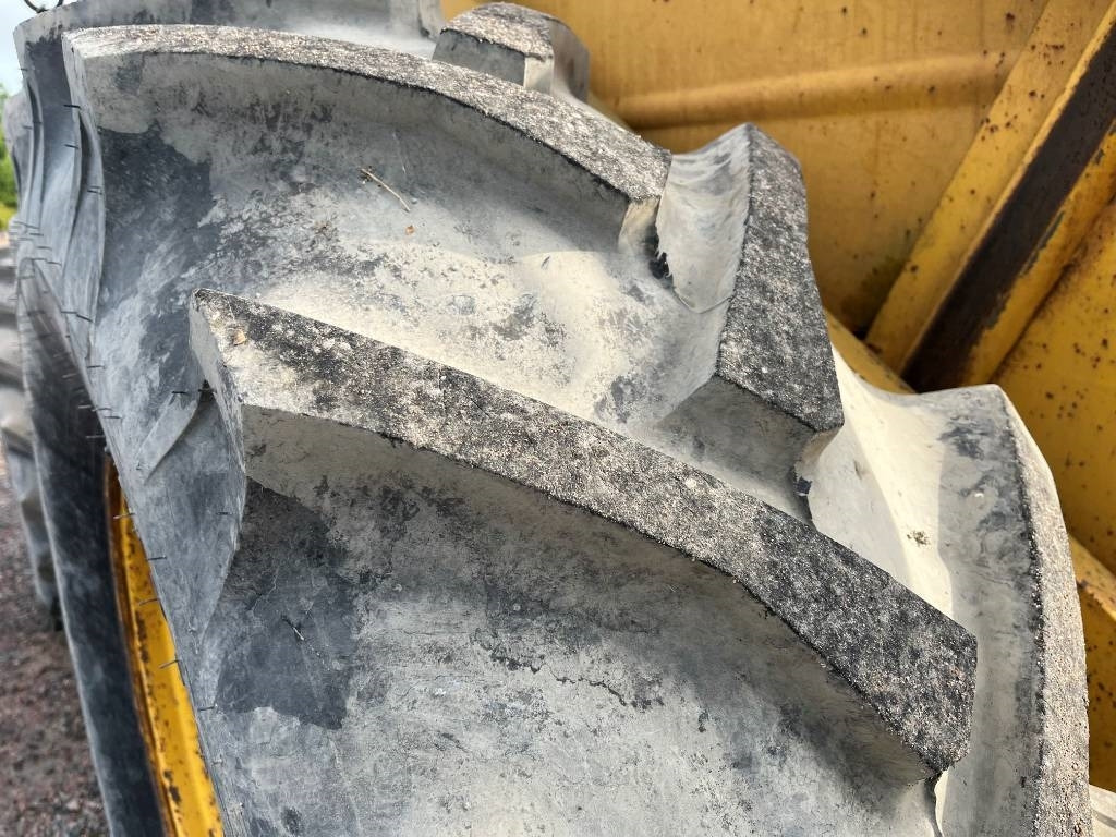 Alliance 18,4-30 14,9-24 till Volvo Bm 641 642 - Band voor Bouwmachine: afbeelding 3 Alliance 18,4-30 14,9-24 till Volvo Bm 641 642 - Band voor Bouwmachine: afbeelding 3