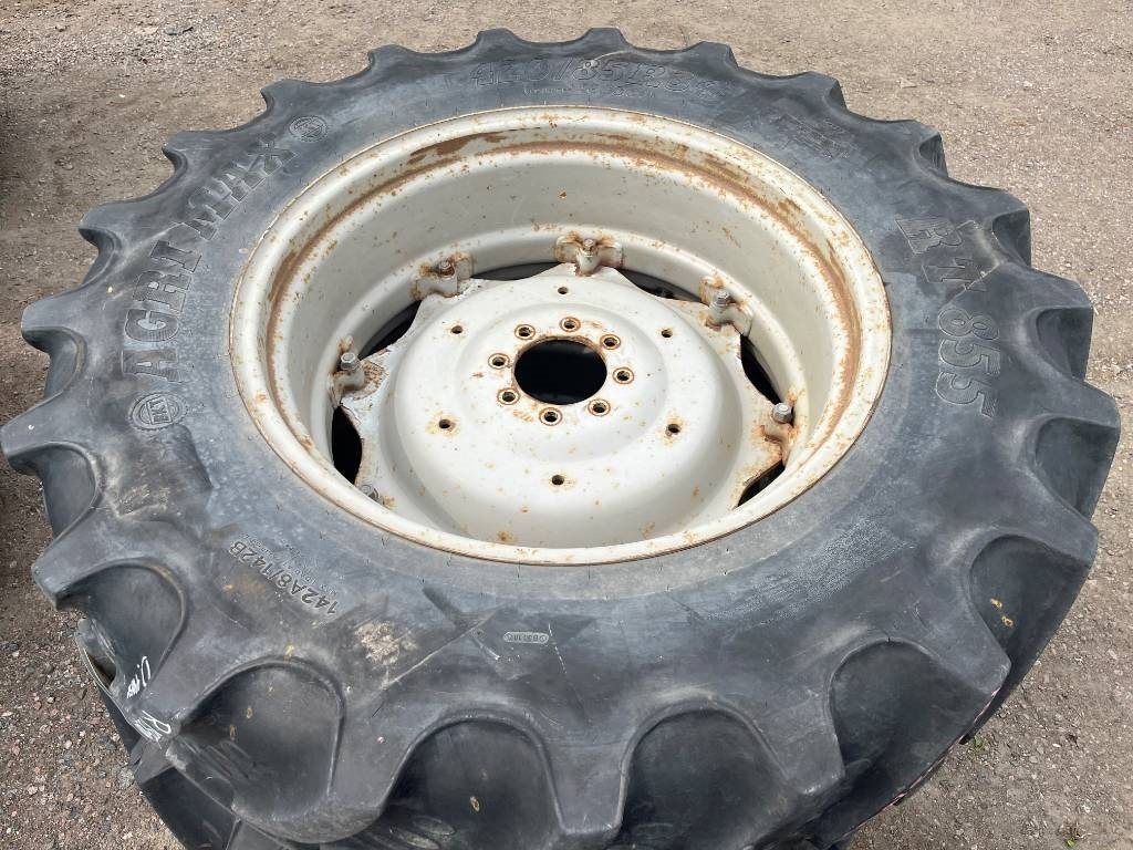 BKT 420/85R34 till MF 3060 3070 3050 - Band voor Landbouwmachine: afbeelding 2 BKT 420/85R34 till MF 3060 3070 3050 - Band voor Landbouwmachine: afbeelding 2