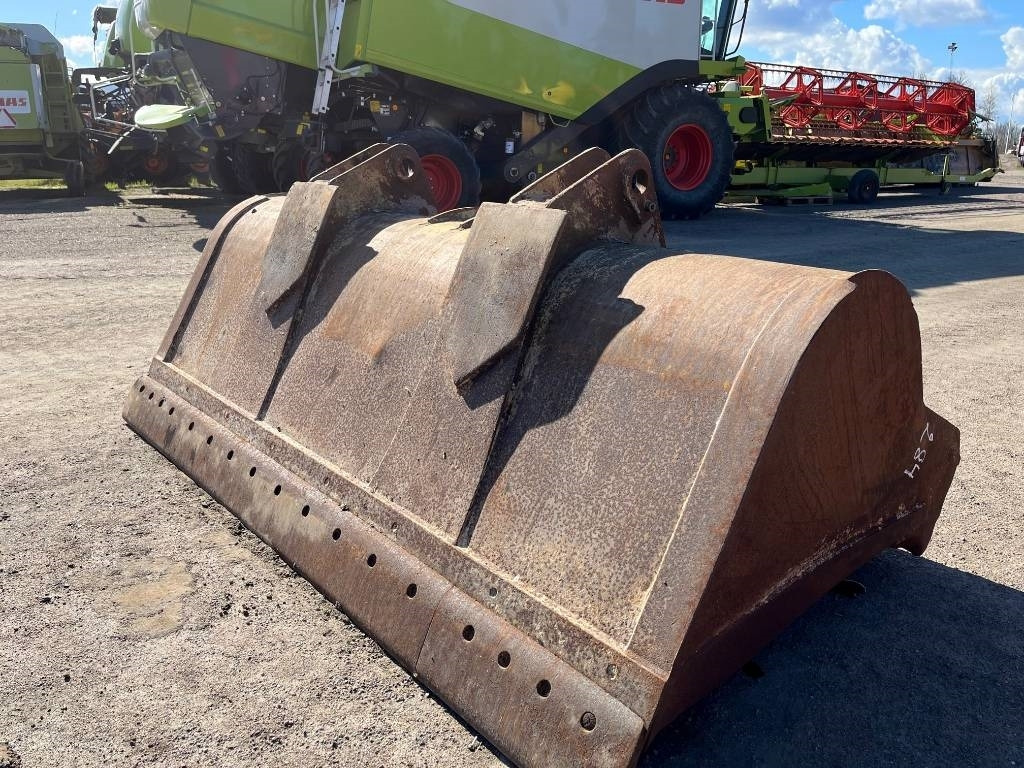 Voorladerbak voor Bouwmachine Grusskopa / Jordskopa / Bucket Volvo L70C L70B: afbeelding 8 Voorladerbak voor Bouwmachine Grusskopa / Jordskopa / Bucket Volvo L70C L70B: afbeelding 8