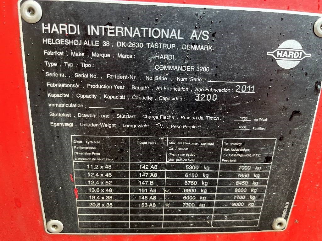 Hardi Commander 3200 Dismantled: only spare parts - Getrokken veldspuit: afbeelding 3 Hardi Commander 3200 Dismantled: only spare parts - Getrokken veldspuit: afbeelding 3